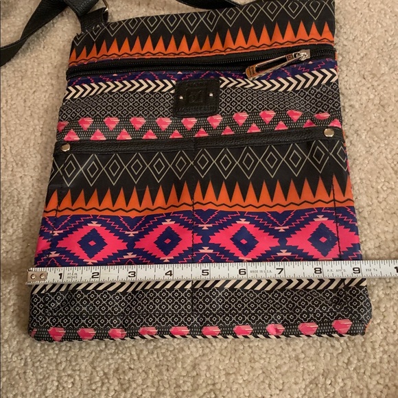 Stone Mountain Vibrant Patterned Shoulder/Crossbody Bag - NWT - Picture 14 of 16
